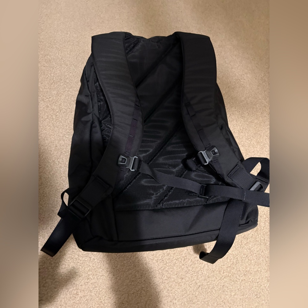 CIVIC BOOKBAG 22L with custom patch - Picture 3 of 3